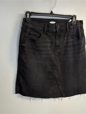 Old Navy Black Mini Denim Skirt with Raw Hem